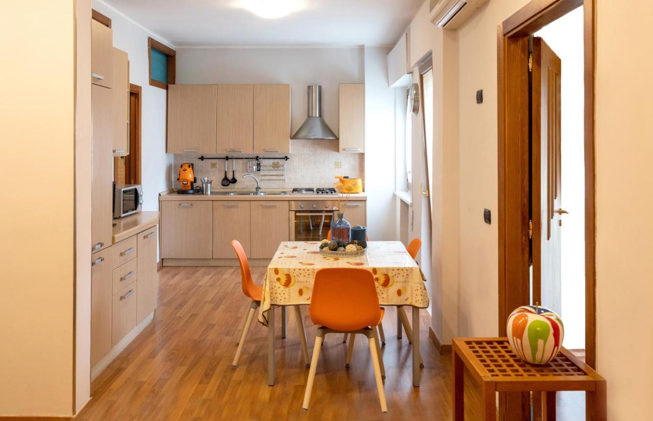 Folly Apartment Napoli Eksteriør bilde